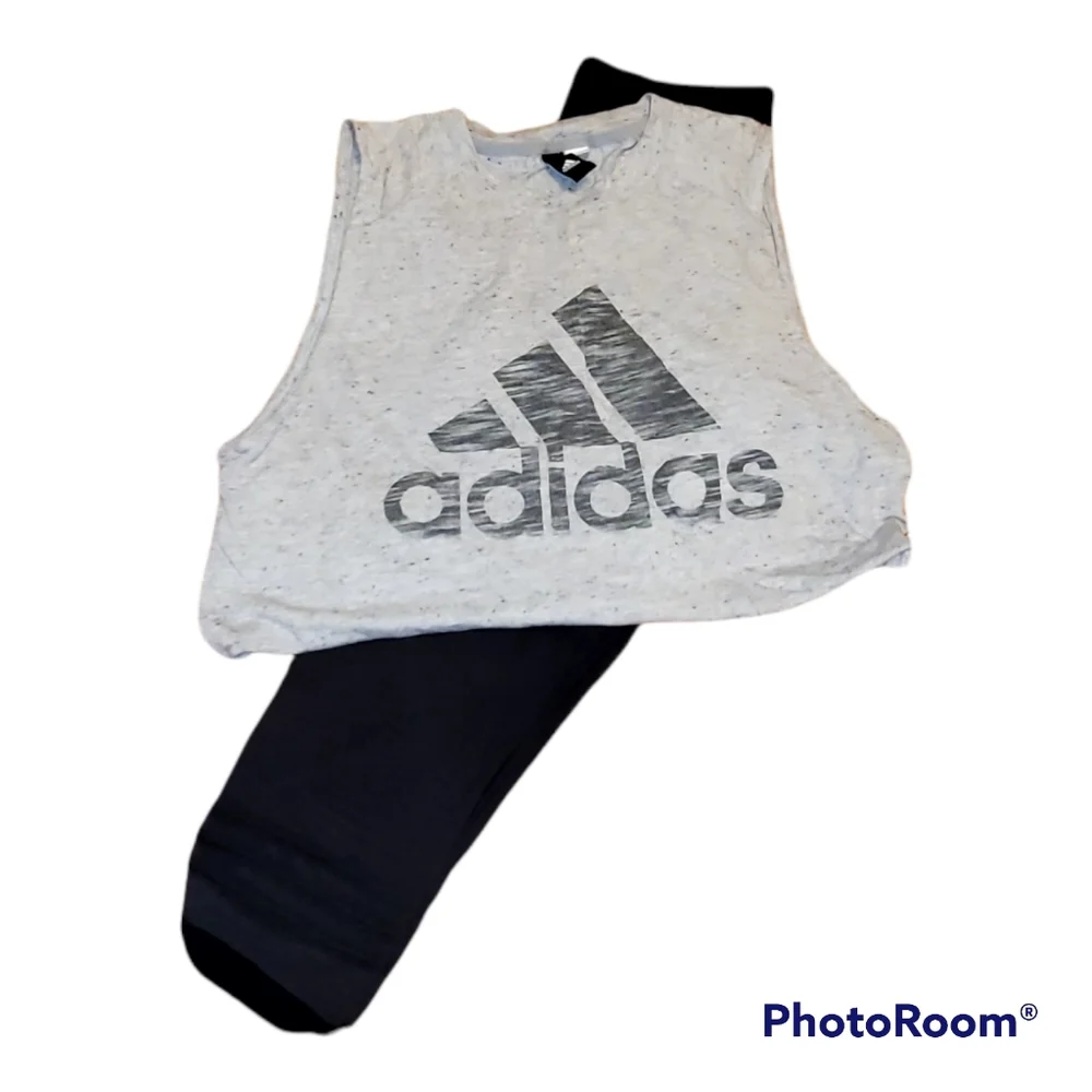 Adidas set leggings and shirt - Picture 1 of 3